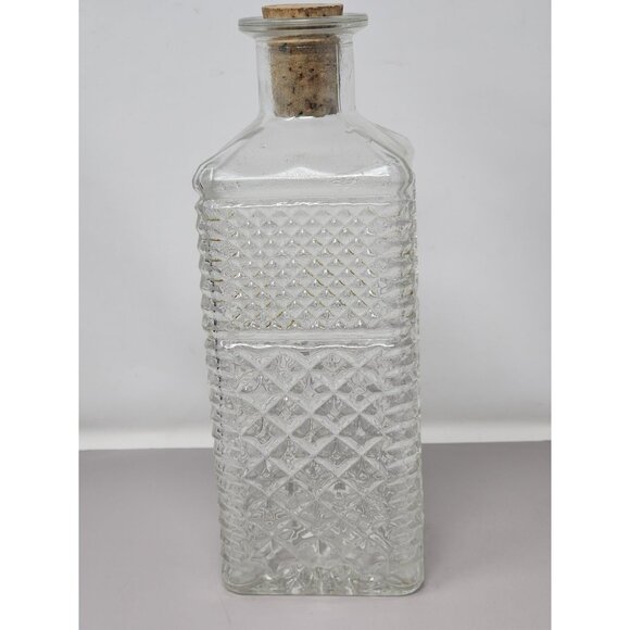 Vintage Diamond-Cut Glass Decanter With Cork Lid - Picture 4 of 12